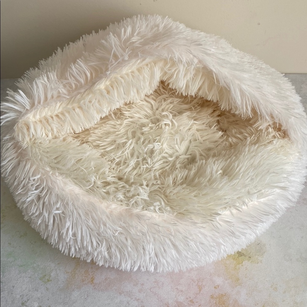 Small Hooded Pet Bed Cozy shaggy Cream Fluffy for small or dog cat New comfy